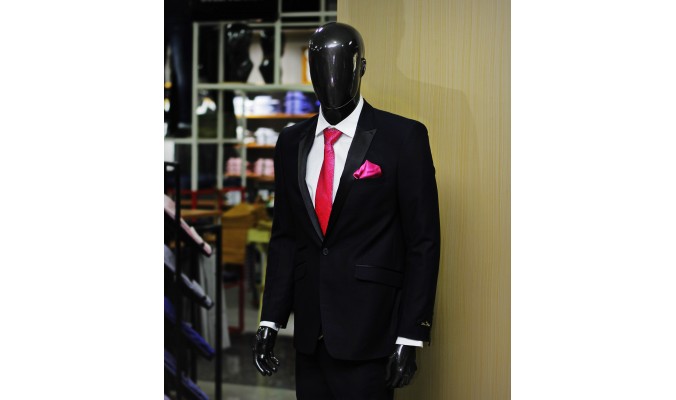 Louis Philippe Black Suit Set 